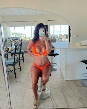 Nicole A Foster