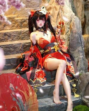 SeeU Cosplay