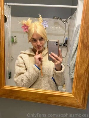 sophiasmokes