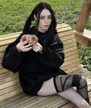 Lolibayli - Amanitalis - Alesya Bobreshova