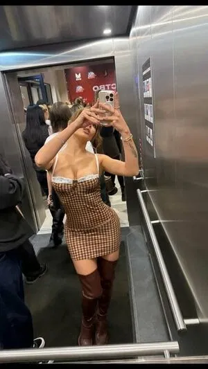Valya Karnaval