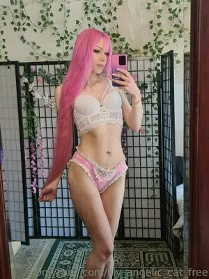 lily_angelic_cat_free