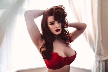 MissDeadlyRed