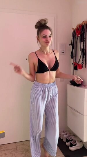 Kira Karambole