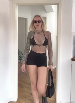 Ela Rausch , Raphaela