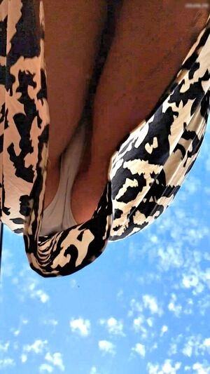 Upskirt - Candids