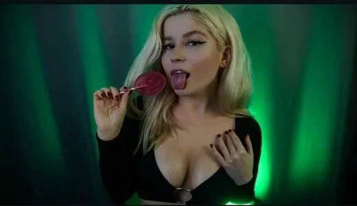 Lerka ASMRka