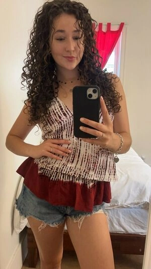 curlykinkycutie