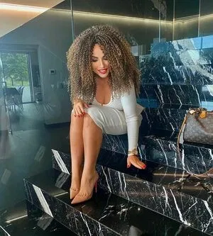 Curly_quennn / Paulina Fok / curly_queennnn / u351765297 Nude Leaks OnlyFans