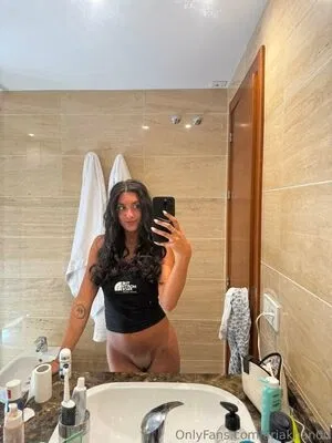 ariakhan00 / khanyounotaria