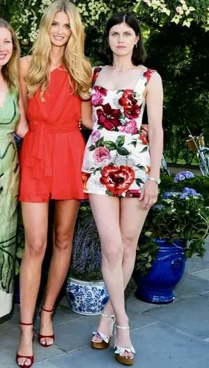 Alexandra Daddario / alexandradaddario