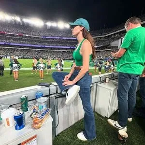 Whitney Cummings / whitneycummings