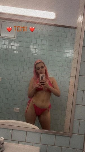 tonii_mckenzie