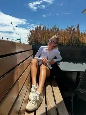Becca Means / bbnoboobs / beccameans