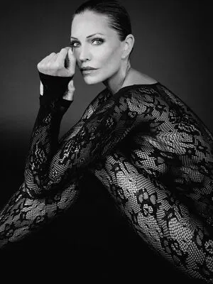 Cylon / Tricia Helfer / officialtriciahelfer