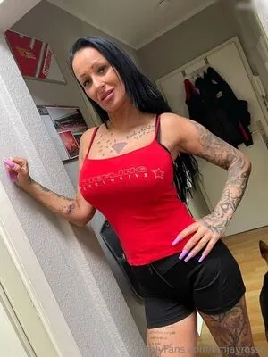 Emjay Rosso / emjayrosso