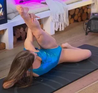 Flexible Beauties / beauty_flexible
