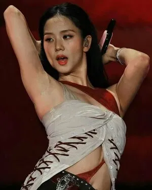BLACKPINK / Jisoo / qenshizu / sooyaaa__