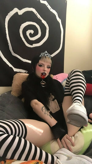 graveyardgoddess