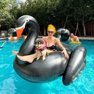 Taya Valkyrie / thetayavalkyrie