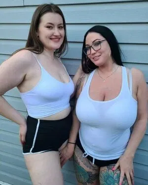Hot4Holly / HotForHolly