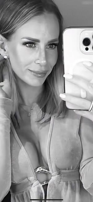 Alina Schulte Im Hoff / alina_grozea