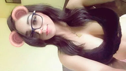 Arely Walle / alewalle / arelywalle / vl.santoro