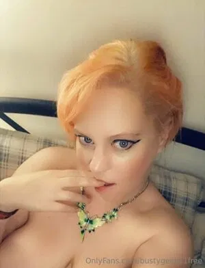 bustygeek / bustygeek11free