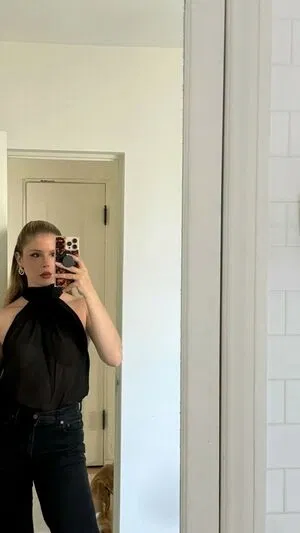 Erin Moriarty / erinelairmoriarty