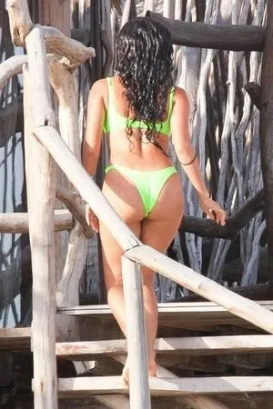 Vanessa Morgan / vanessamorgan