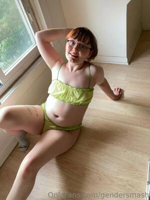 gendersmash / genderthrash