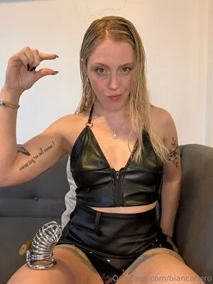 biancanero / mariabiancanero