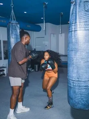 Angela Simmons / angelasimmons