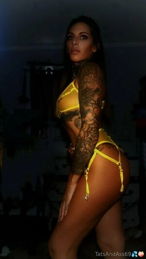 tatsandass69