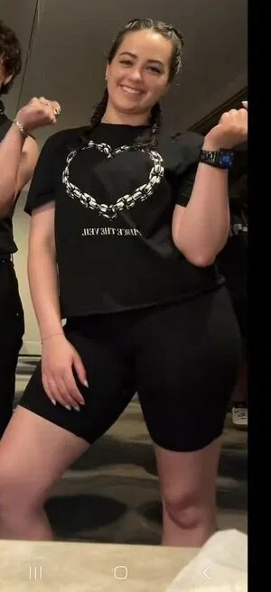 Mary Mouser / missmarymmouser