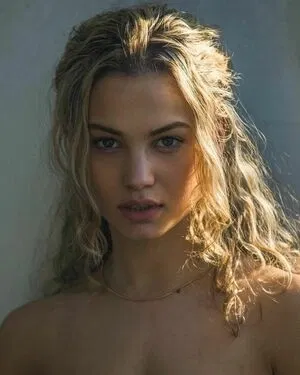 Rose Bertram / rose_bertram