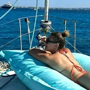 Morena Bradas / morenabradas / tumorenahotbb