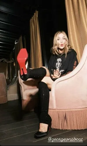 Laura Whitmore / thewhitmore