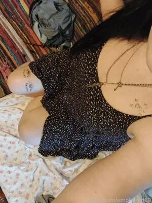 emogirlforever17 / emokitten69