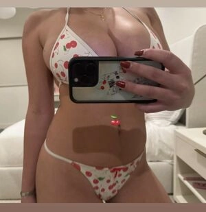 Sarabella Harris / iamsarahharris / sarabellaharriss / sexiisariii777