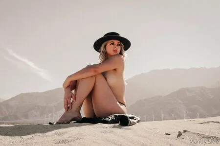 mandy.ski / mandy.skie