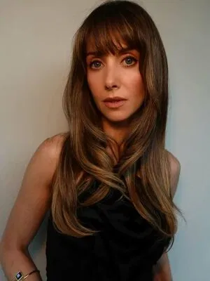 Alison Brie / alisonbrie