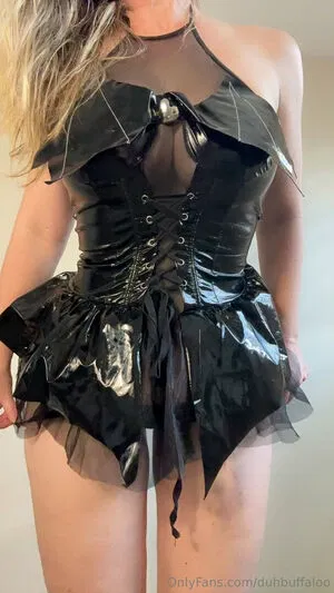 Danadabuffalo / duhbuffaloo / https: