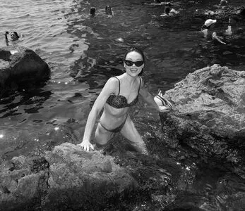 Crystal Reed / crystalmreed