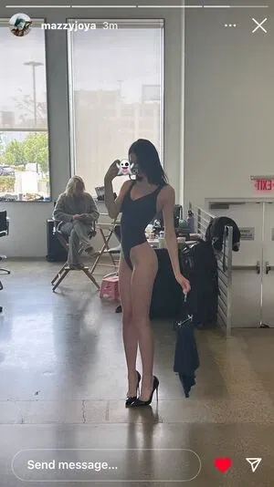 Mazzy Joya / mazzy7 / mazzyjoya / petalspliff