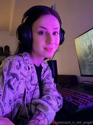 rock_n_roll_angel / rock_n_roll_angel_