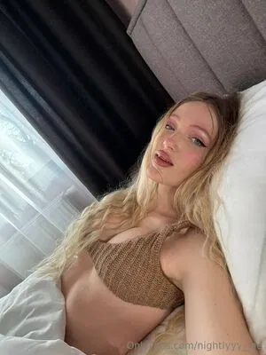 nightlyyy_me / niightlyemi