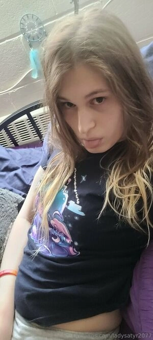 ladysatyr2077