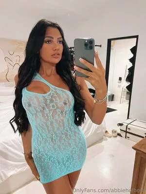 Abbie Holborn / abbiegshore / abbieholborn