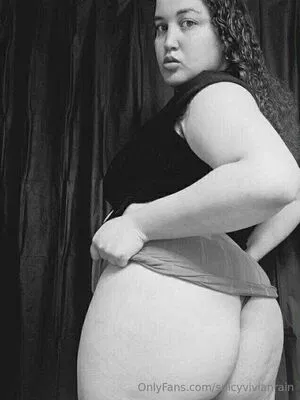 miesey2wavy / spicyvivianrain